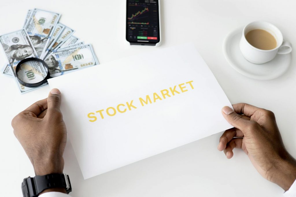 Monthly dividend stocks providing steady cash flow to an account